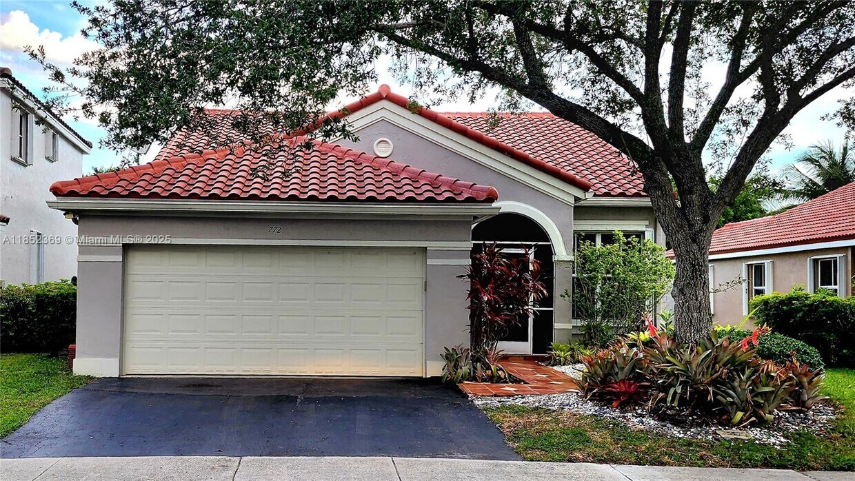 Foto principal - 772 Sand Creek Cir