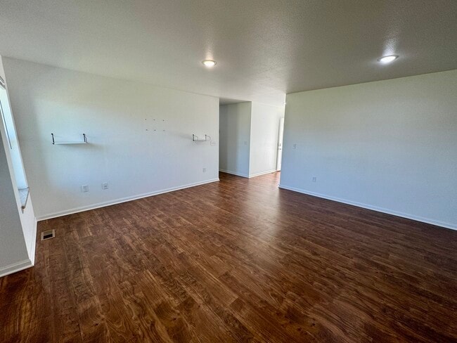 Building Photo - 839 Foley Rd