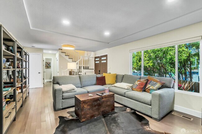 Foto del edificio - 1383 Cornwall Ct