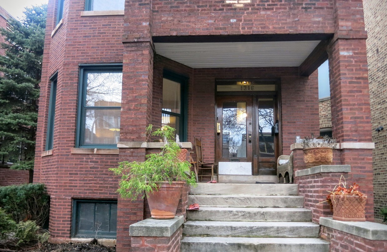1316 W Elmdale Ave, Chicago, IL 60660 Apartments in Chicago, IL