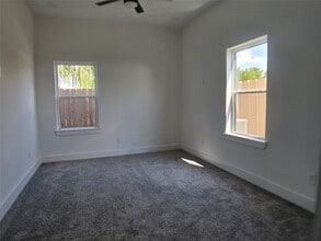 Building Photo - 9808 Pelsey St