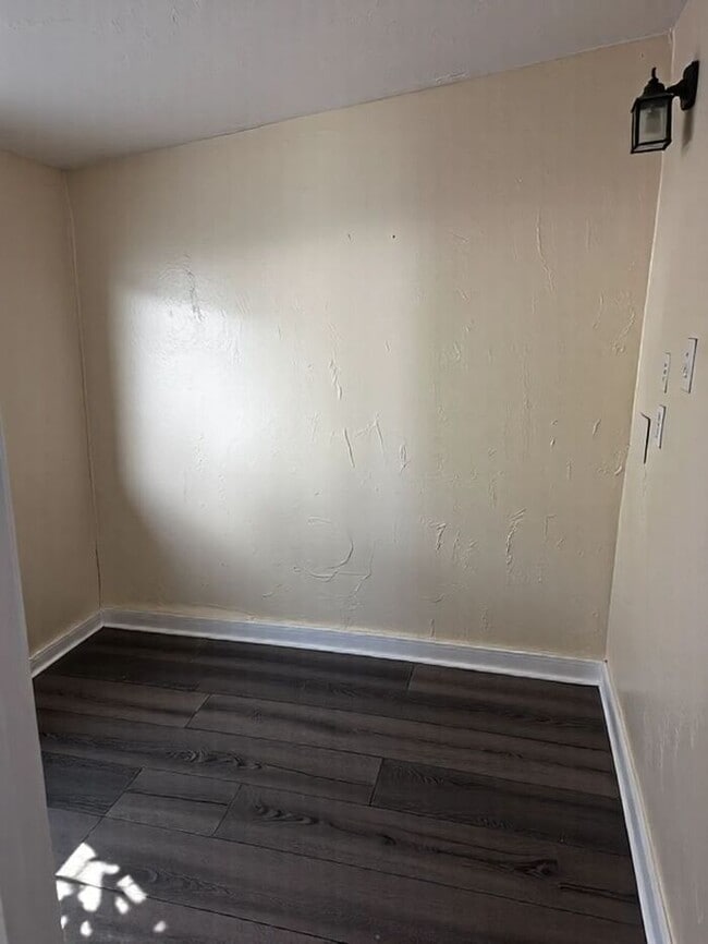 Foto del edificio - Coming Soon Welcome to your new home—classic LA charm meets modern comfort