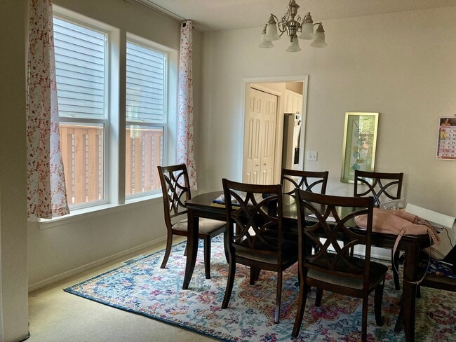 Dining room - 5906 NE Skipton St