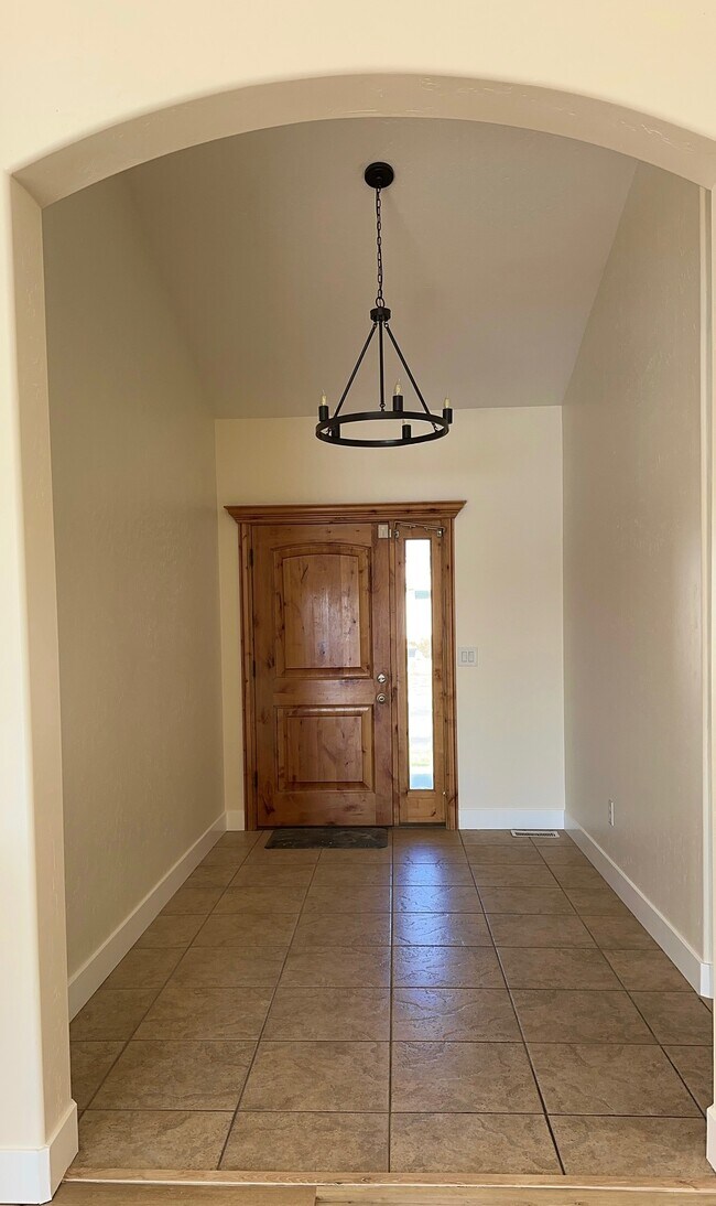 Building Photo - 228 E Delgada Ln