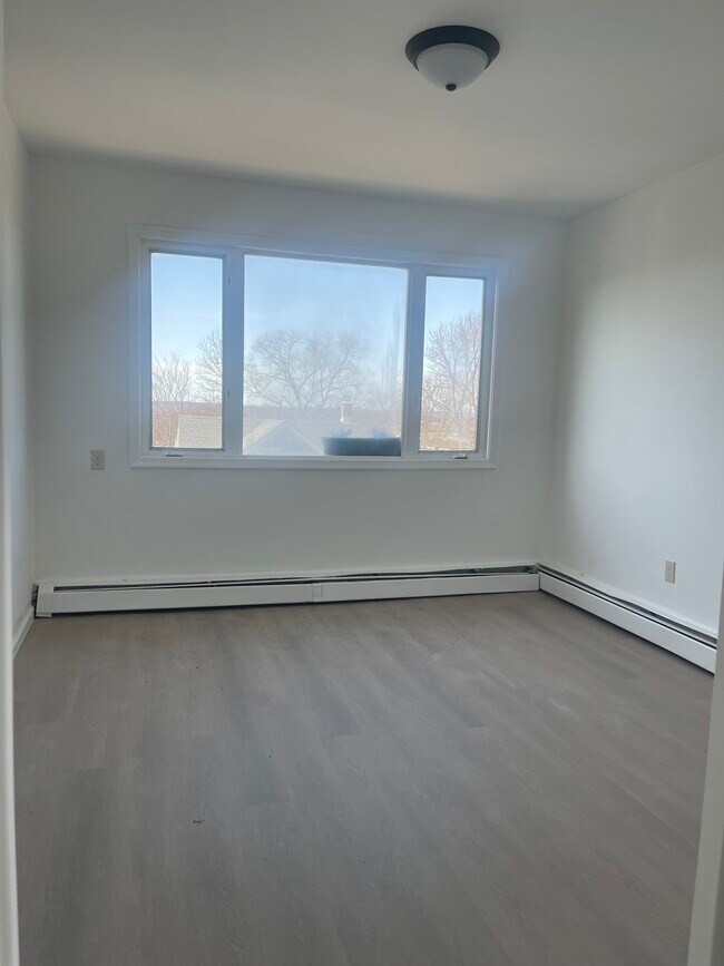 Foto del edificio - 8510 Columbia Ave
