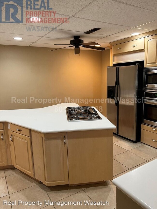 Building Photo - 2 br, 1 bath House - 695 S Main St Basement