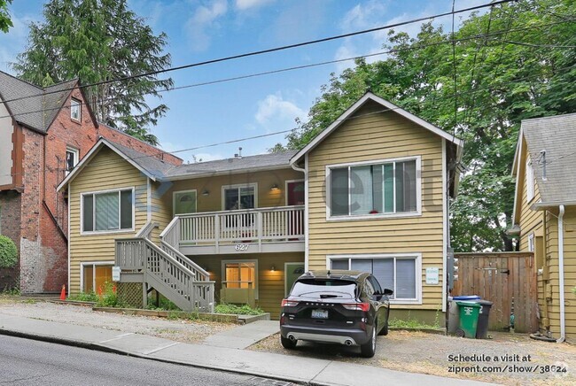 Building Photo - 627 W Mercer Pl