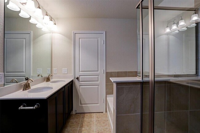 Building Photo - 5303 Ivory Glass Dr