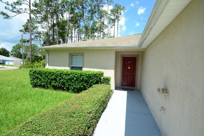 Building Photo - Cozy Duplex! Located Cypress Knolls subdiv...