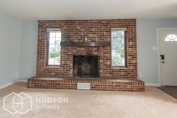 Building Photo - 625 Erhardt Ave