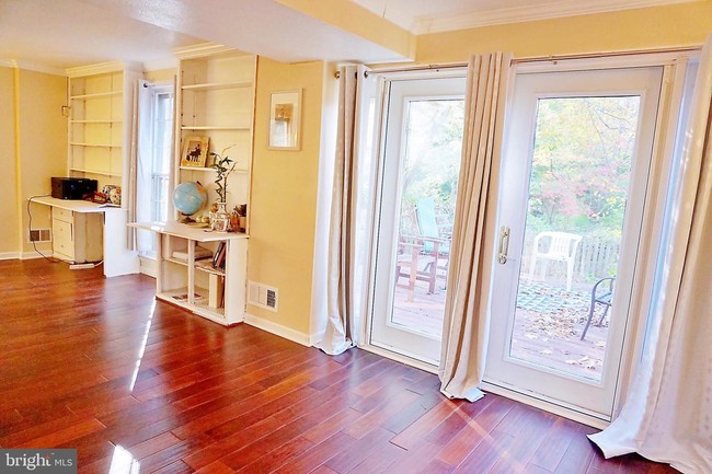 Foto del edificio - 6308 Greentree Rd