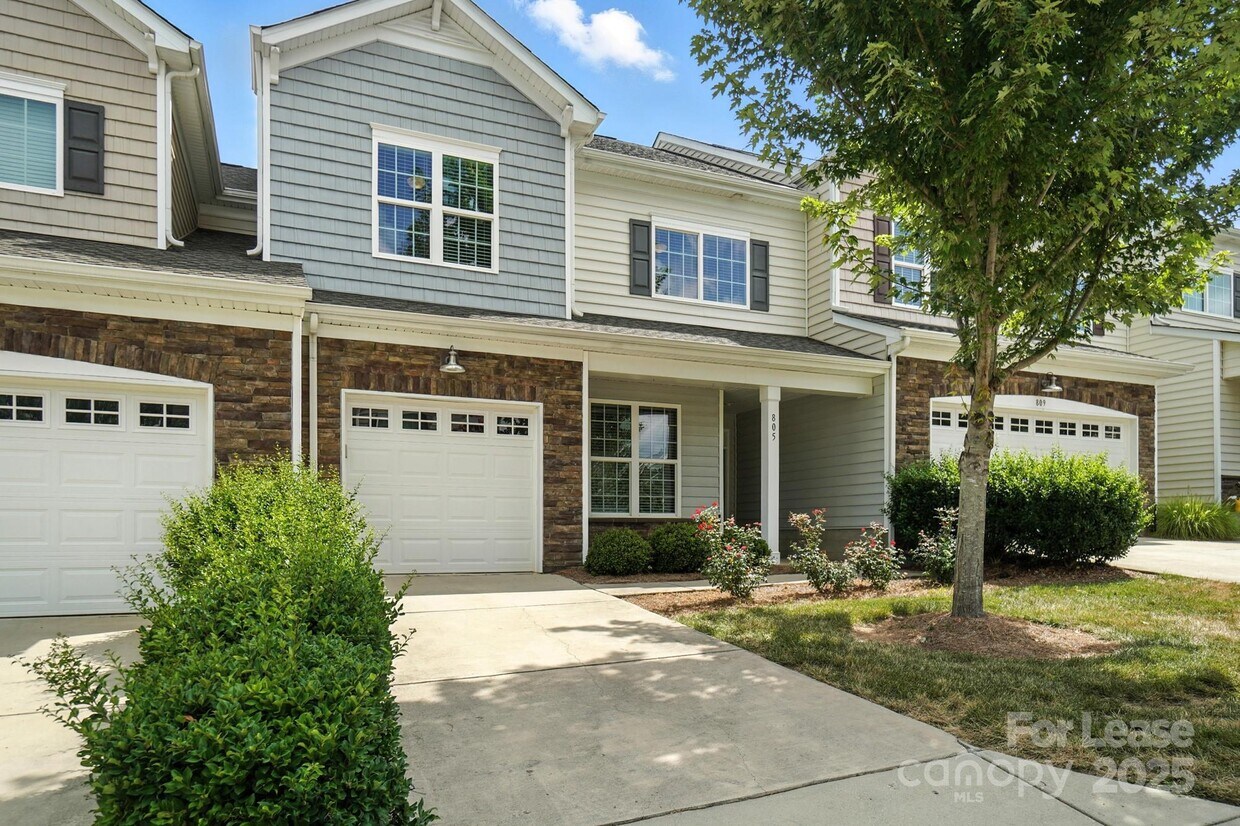 Foto principal - 805 River Park Road