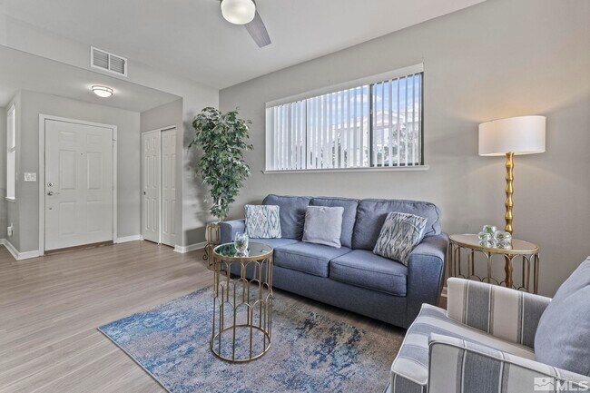 Foto del edificio - 900 S Meadows Pkwy