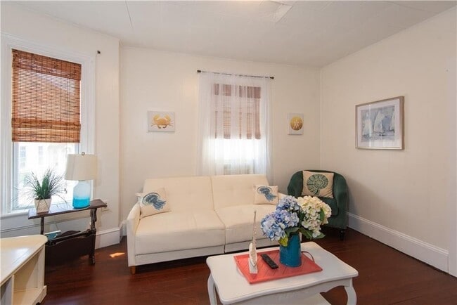 Building Photo - 11 Brewer St