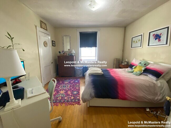 Foto del edificio - 139 Davis Ave