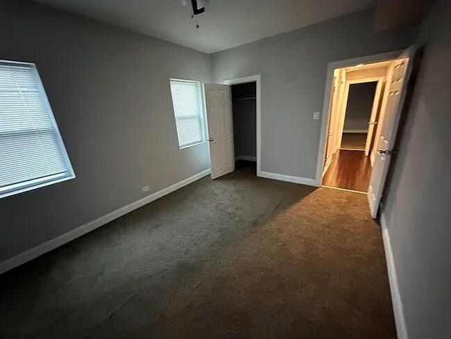 Foto del edificio - 7839 S Saginaw Ave