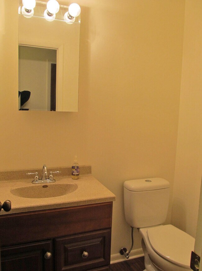 Building Photo - 7581 S 12th St