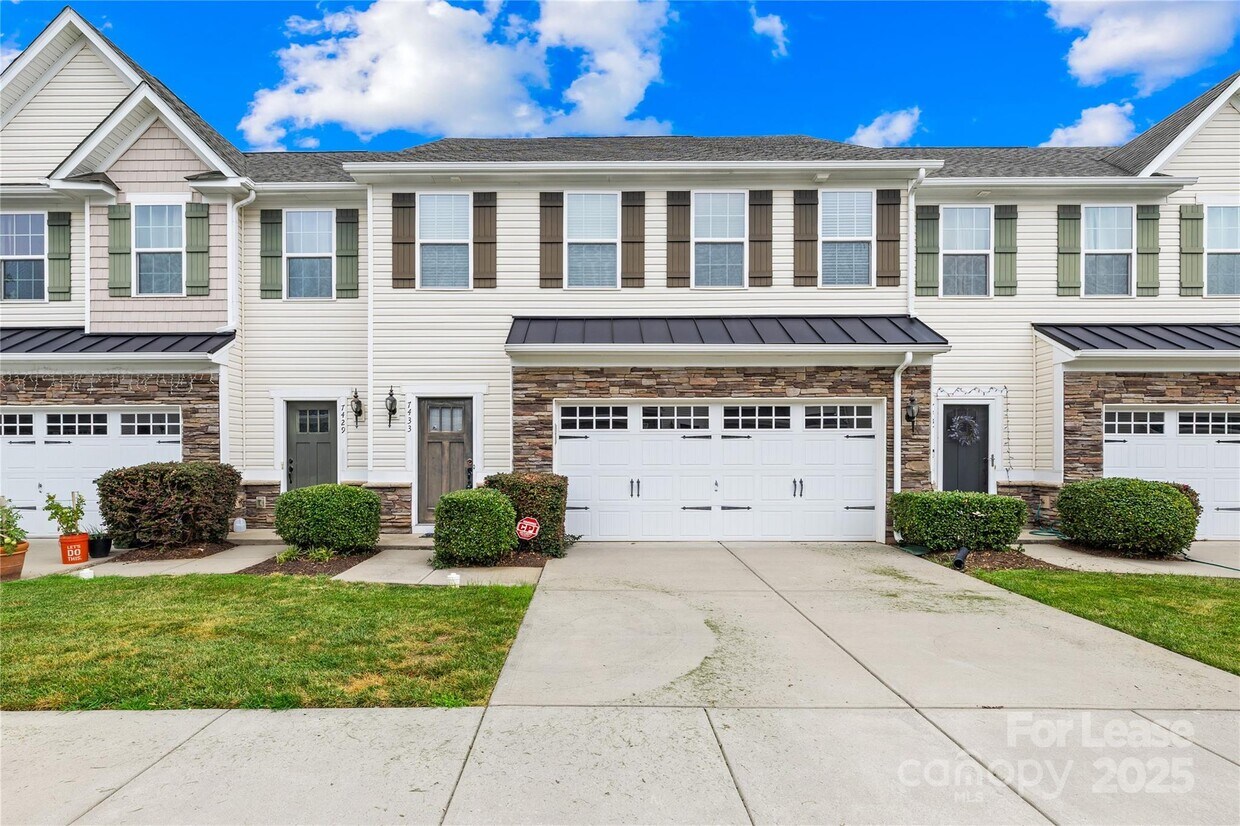 Primary Photo - 7433 White Elm Ln