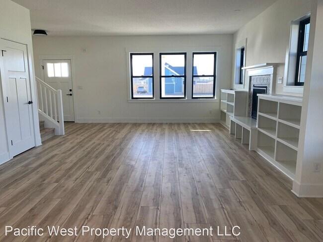 Building Photo - 3 br, 2.5 bath House - 1486 Ash Creek Dr. E