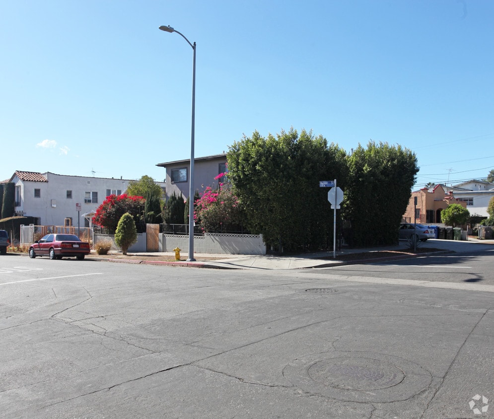 Building Photo - 1185 N Hoover St