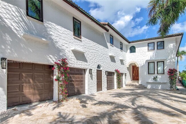 Foto del edificio - 257 N Coconut Ln