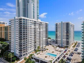 Building Photo - 2751 S Ocean Dr