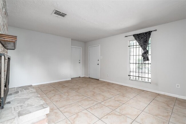 Foto del edificio - 5411 Ingomar Way