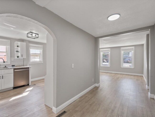 Building Photo - 3 br, 2 bath House - 505 Harrison Street