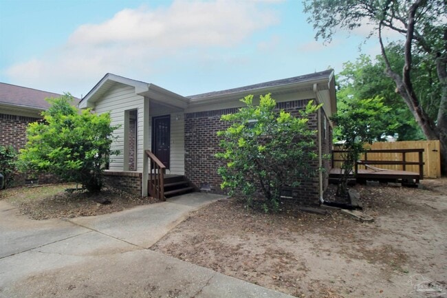Building Photo - 4630 Bellview Ave