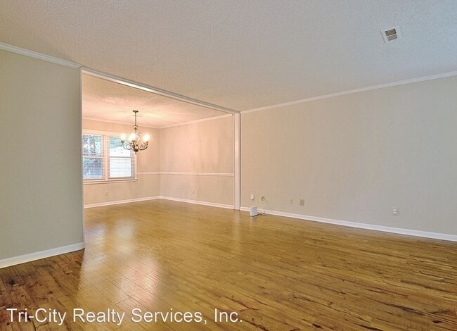 Building Photo - 4 br, 2.5 bath House - 702 Bookman Pt