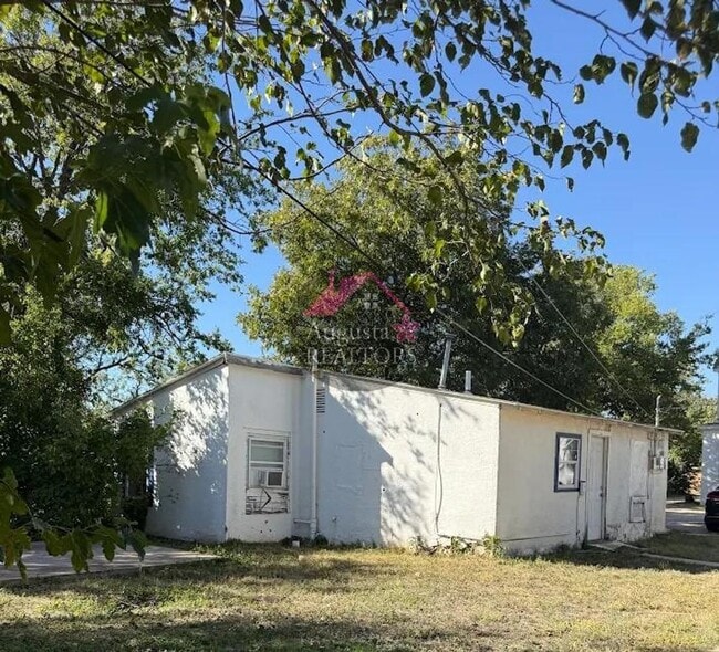 Foto del edificio - One Bedroom near ACU!