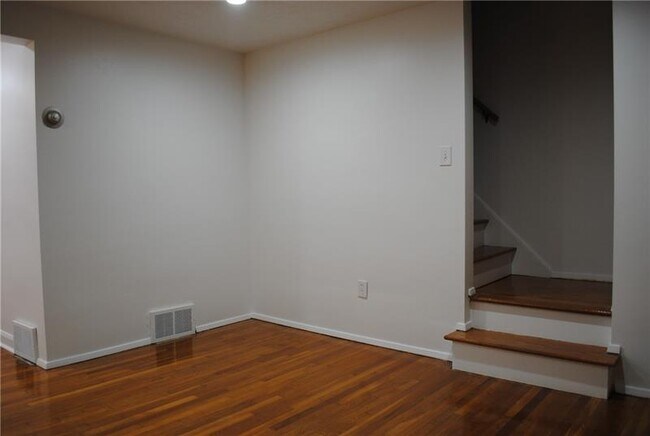 Foto del edificio - 112 Shady Ave