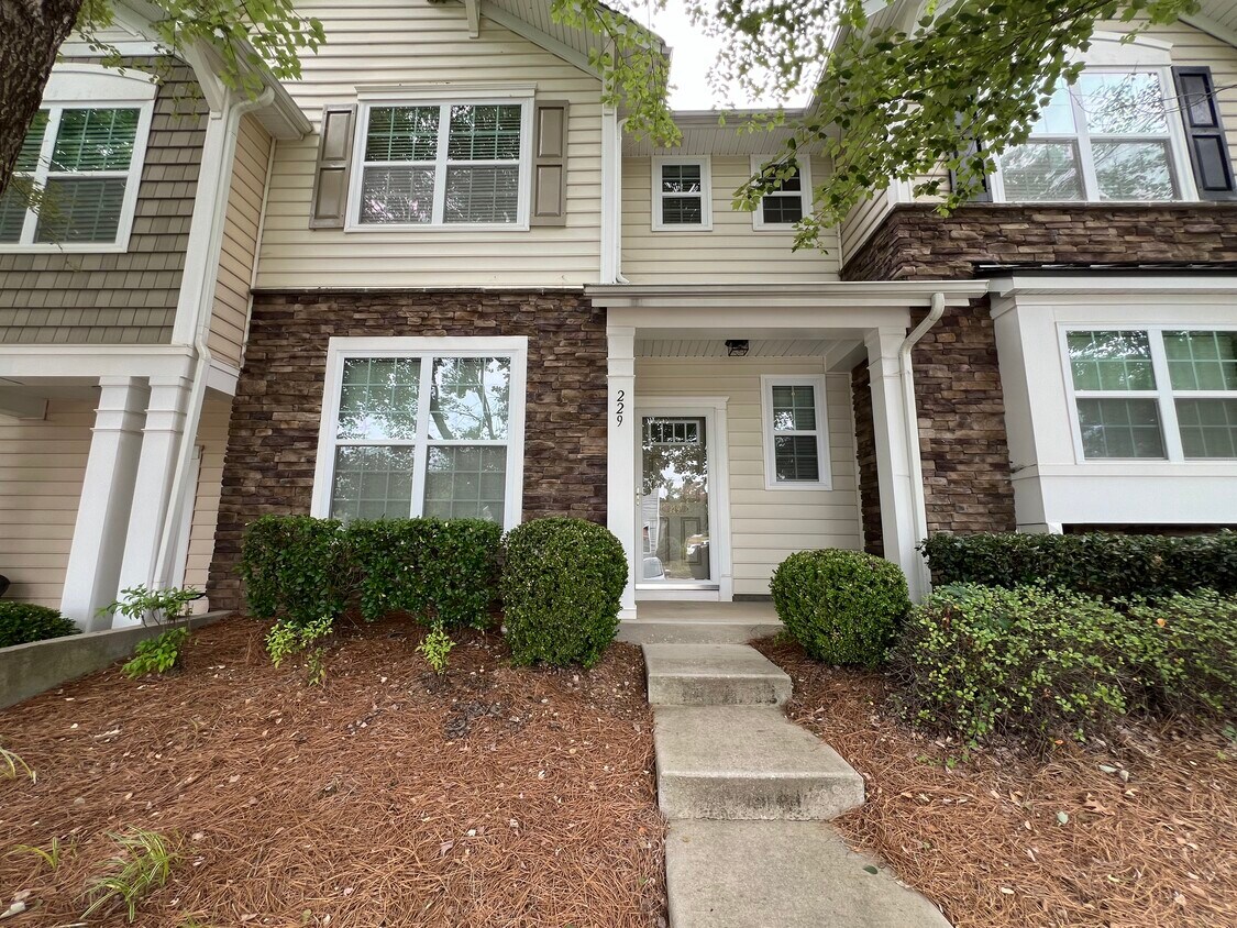 229 Misty Knoll Ln, Belmont, NC 28012 Townhome Rentals in Belmont NC