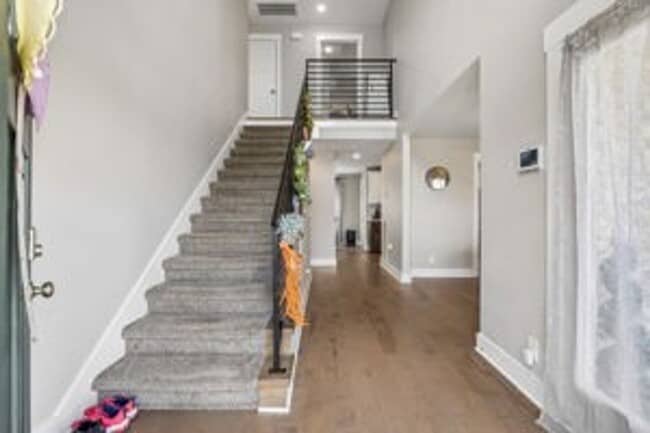 Building Photo - 3 Bedroom 2 1/2 Bathroom Home