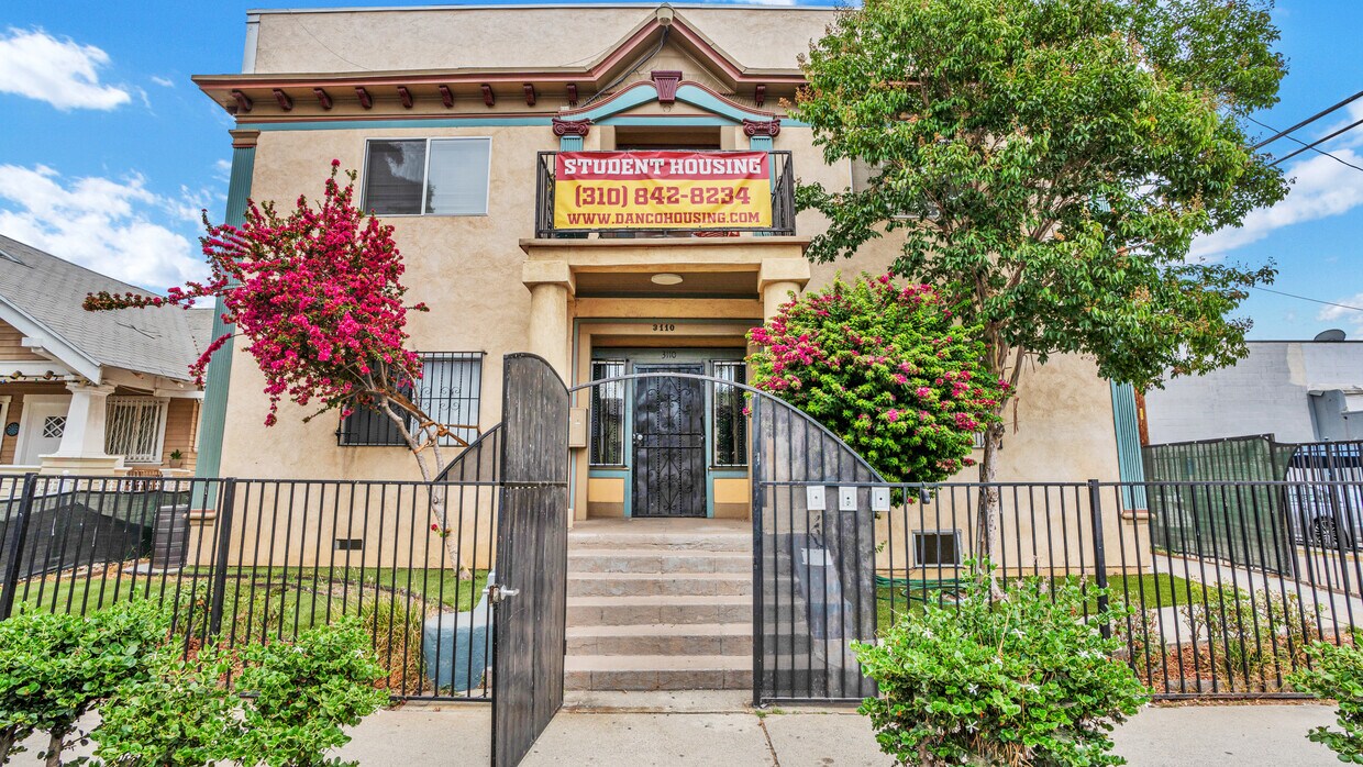 Primary Photo - 3110 Walton Ave