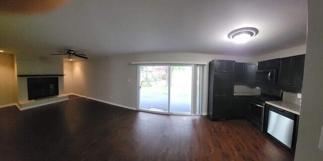 Foto del edificio - 3340 Stonehurst Ct