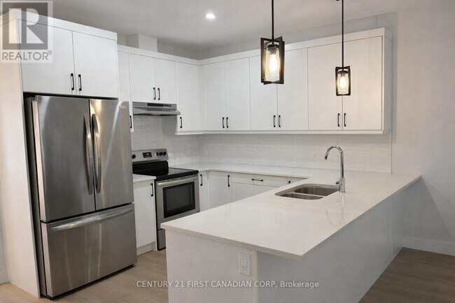 Photo du bâtiment - 1870 Aldersbrook Gate