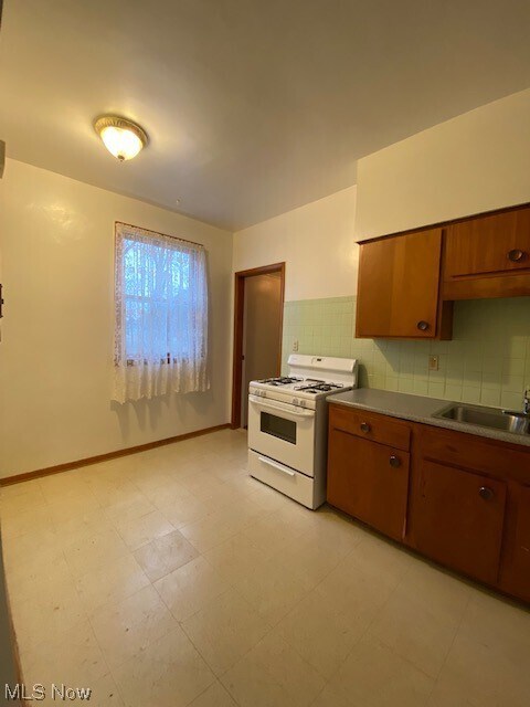 Foto del edificio - 136 State Rd NW