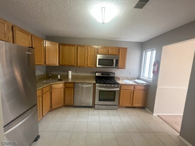 Foto del edificio - 14 Woods Edge Dr