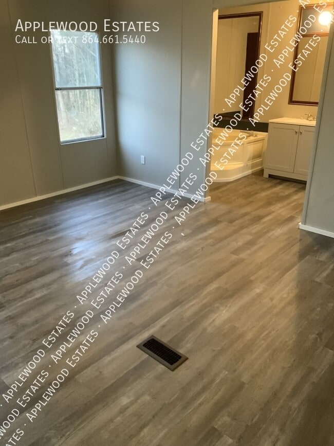 Foto del edificio - 253 Pebble Rock Cir