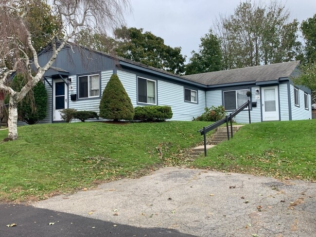 Photo - 13 Ludlow Rd Apartments