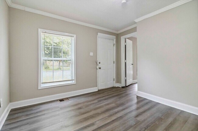 Foto del edificio - 971 Sims Ave NW