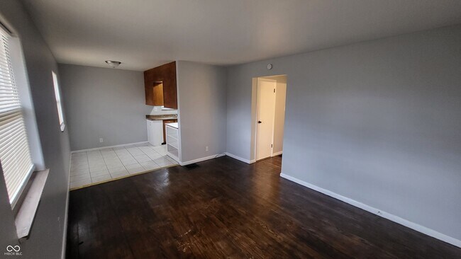 Building Photo - 1450 N Campbell Ave