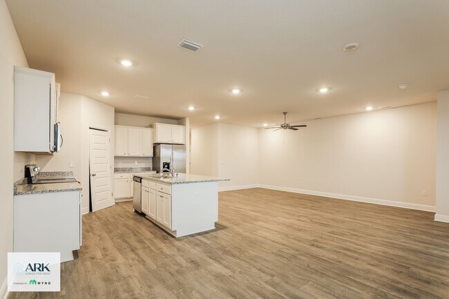 Foto del edificio - 455 Eagle Lake Wy