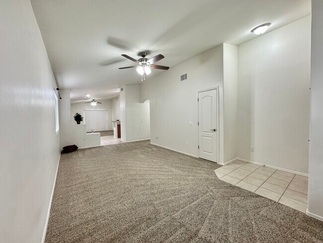 Foto del edificio - 7304 E Laughing Tree Ln