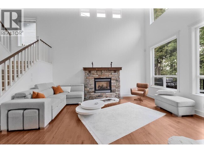 Photo du bâtiment - 23953 McClure Ave