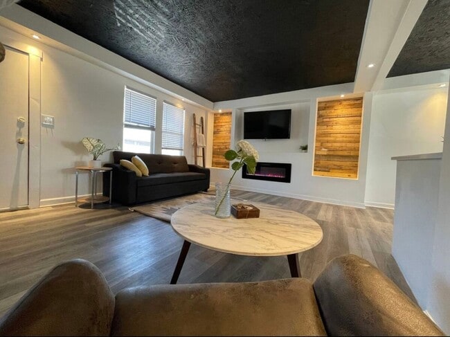 Building Photo - Spacious Two Bedroom Home in Benson!