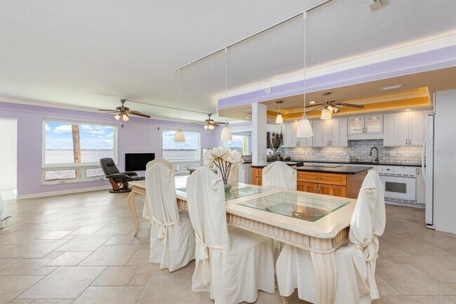 Foto del edificio - 1 Colony Point Dr