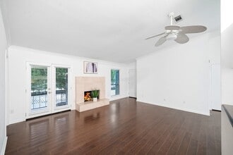 Building Photo - 2425 Augusta Dr