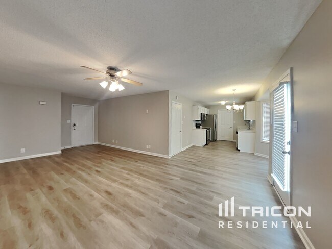Building Photo - 421 Faulkner Dr